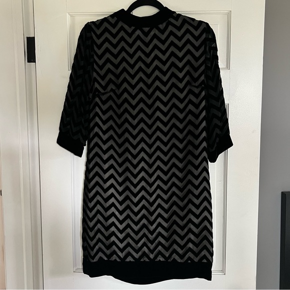 Anthropologie Woman's Medium What goes around comes around 3/4 Sleeve Dress - Picture 1 of 4